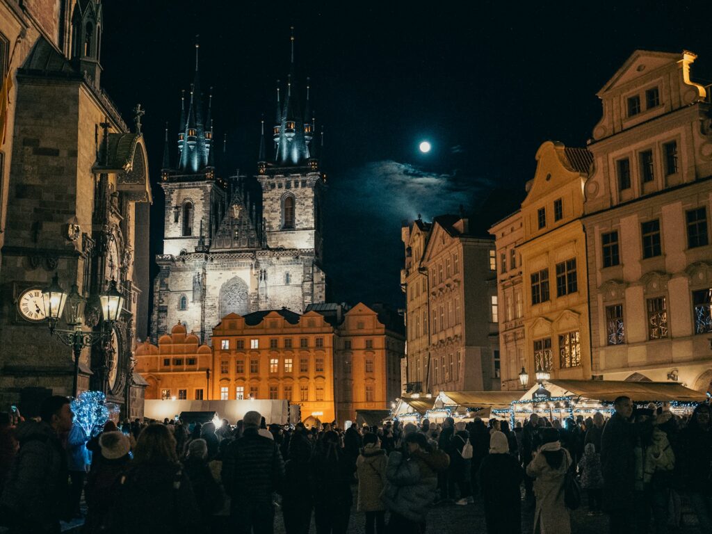 Adventi Prága, Óvárosi tér esti fényekkel