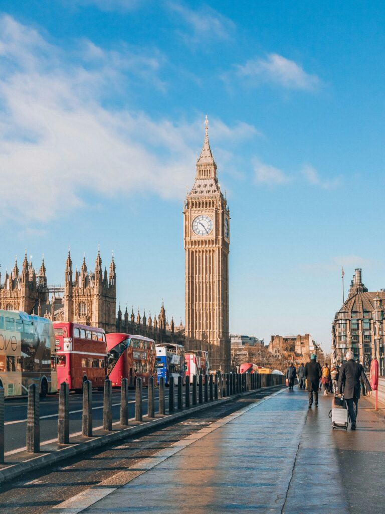 londoni városkép a Big Bennel ès a Westminster-palotával